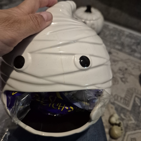 White Mummy Ceramic Candy Bowl - Picture 2 of 5